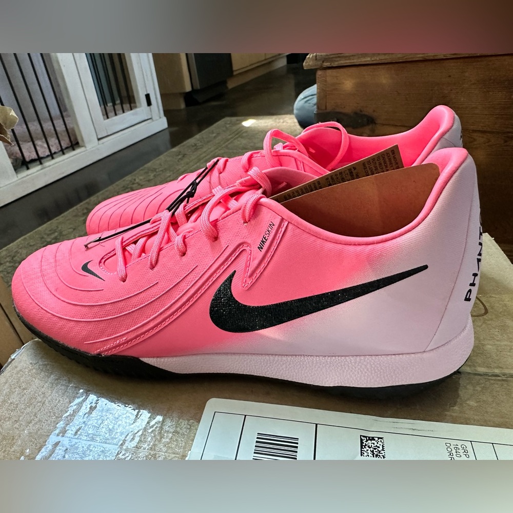 Nike Phantom GX 2 Academy TF Turf Soccer Shoes